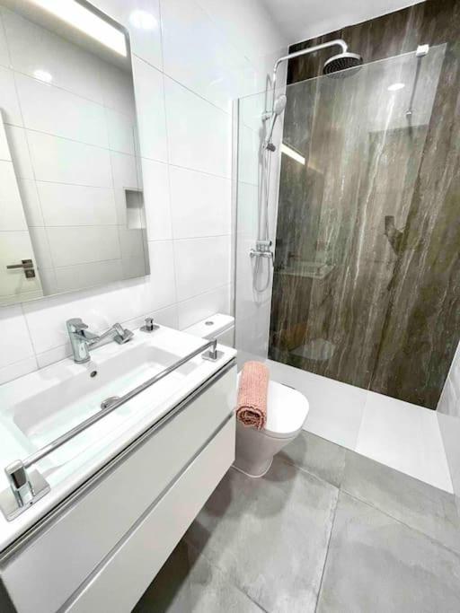 Weybeach 7 - New, Modern, Stylish, Fully Equipped Appartement *